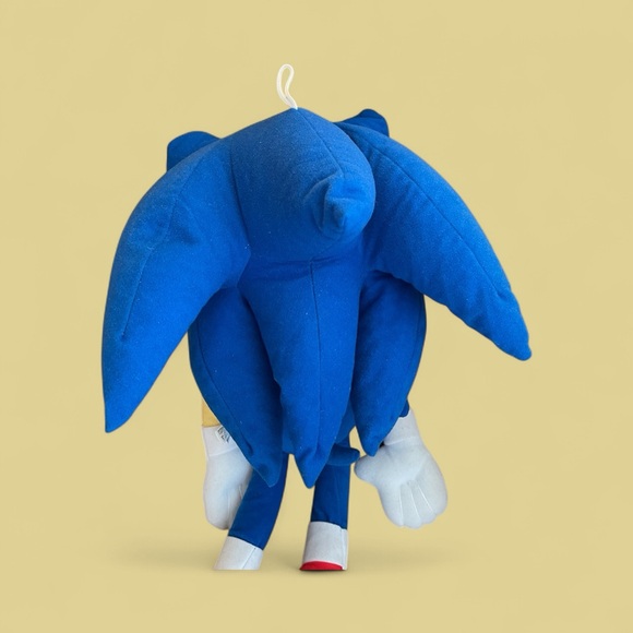 Sonic the Hedgehog (classic look) - 18.5” plush - Picture 5 of 5